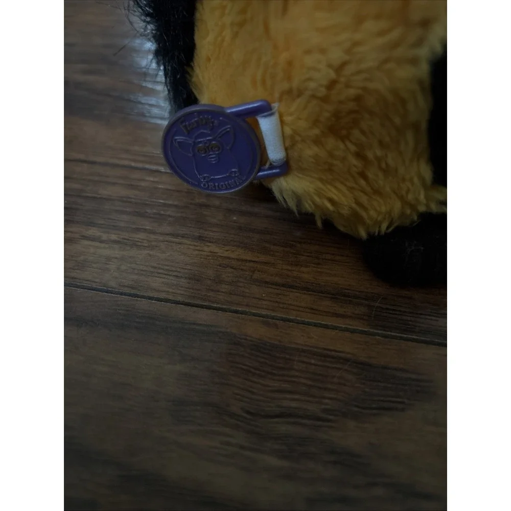 1999 FURBY  Autumn Special Limited Edition 70-887 NUMBERED Tiger Electronics